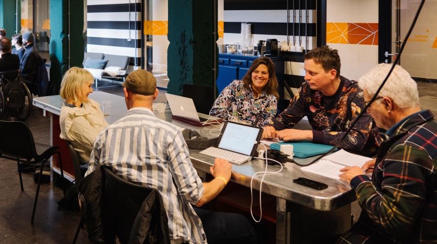 tellingstories2023---groepen_photo-by-almicheal-fraay-(@maikeljay)1170x655.jpg tellingstories2023---groepen_photo-by-almicheal-fraay-(@maikeljay)1170x655.jpg